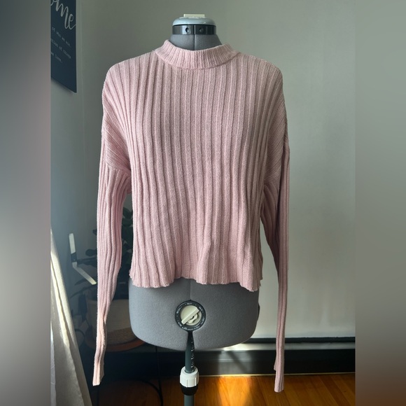 American Eagle Outfitters Sweaters - American Eagle Outfitters Soft Pink Knit Sweater